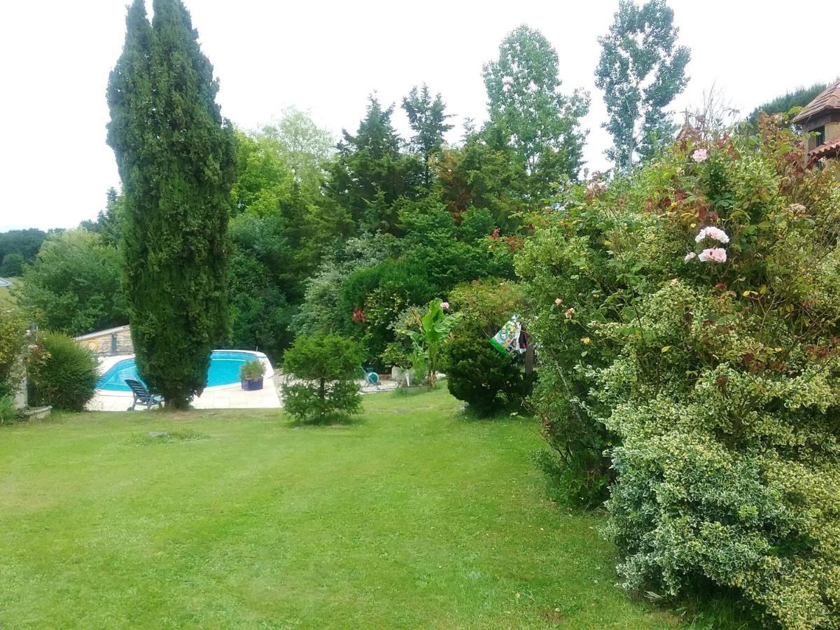 Villa Charmante A Bosset Avec Piscine Partagee 外观 照片
