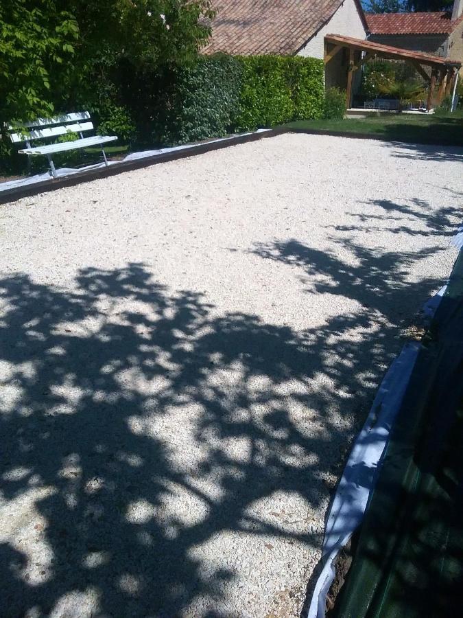 Villa Charmante A Bosset Avec Piscine Partagee 外观 照片