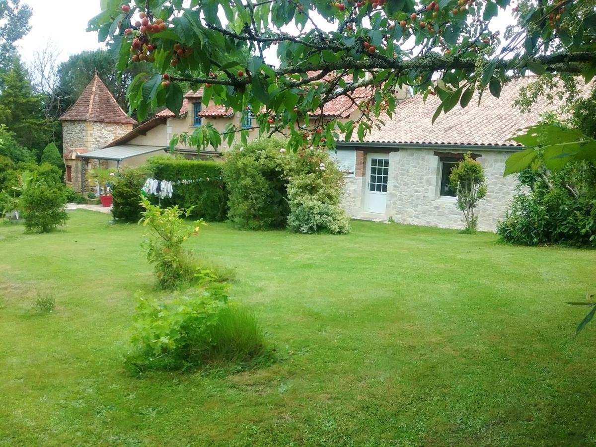 Villa Charmante A Bosset Avec Piscine Partagee 外观 照片