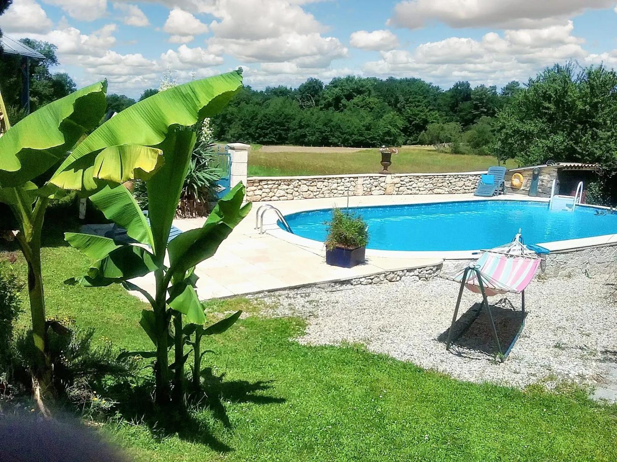 Villa Charmante A Bosset Avec Piscine Partagee 外观 照片