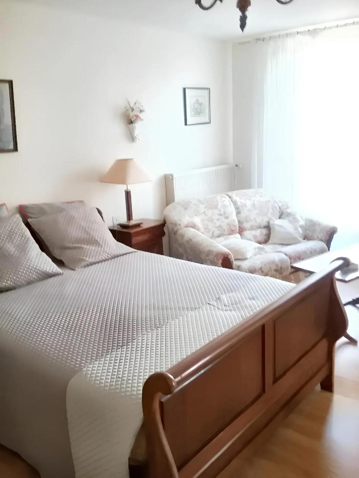 Villa Charmante A Bosset Avec Piscine Partagee 外观 照片