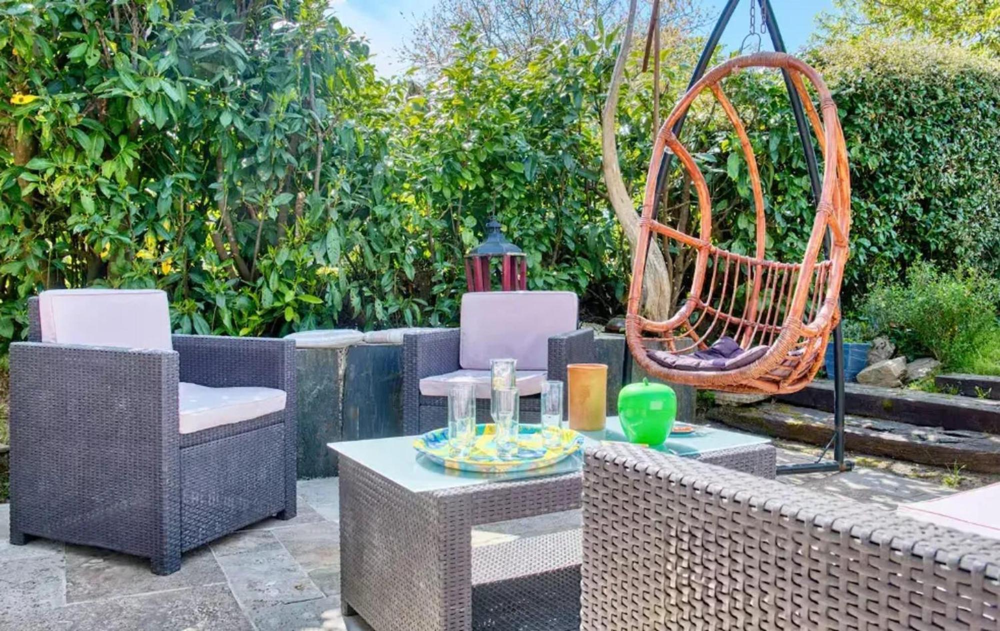 Villa Charmante A Bosset Avec Piscine Partagee 外观 照片